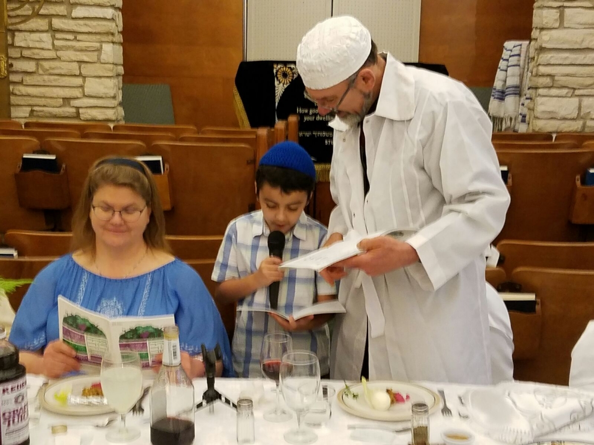 Ma Nishtana with  Michael and Rabbi